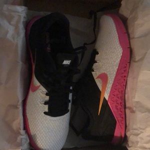 Women’s Nike Metcon 4 XD size 8.5